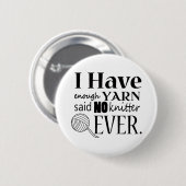編み物が不十分なヤーンクラフトのユーモア 缶バッジ (正面&裏面)