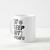 編み物して寝てを繰り返す コーヒーマグカップ (正面左)