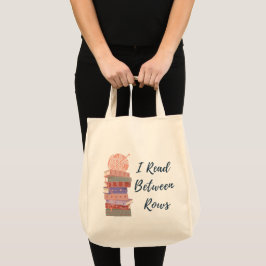 編み物と本が好きな人のための「I Read Between Rows」デザイン トートバッグ