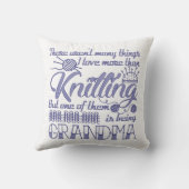 編み物の祖母 クッション (裏面)