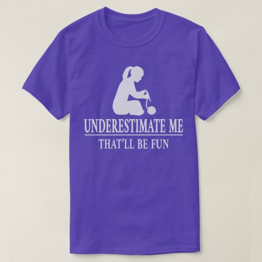 編み物私を過小評価，女性のエンパワーメント3520 Tシャツ (デザイン正面)