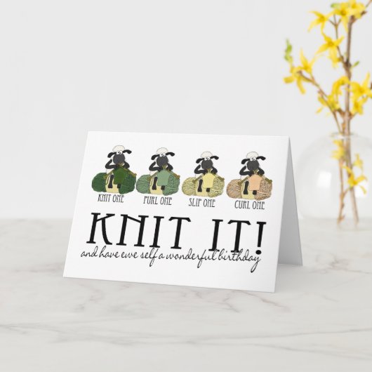 編み物羊の誕生日のグリーティングカード カード (黄色い花)