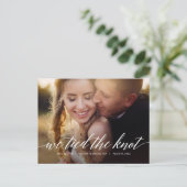 編集モダン可能な色結婚のお知らせのスクリプト ポストカード (スタンド正面)