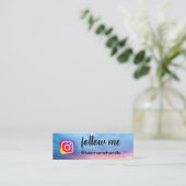 編集可後を追能なMeソーシャルメディアQRコード スキニー名刺 (スタンド正面)