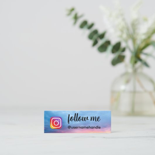 編集可後を追能なMeソーシャルメディアQRコード スキニー名刺 (スタンド正面)