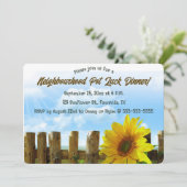 編集可能なひまわりと木製フェンスのパーティー 招待状 (スタンド正面)