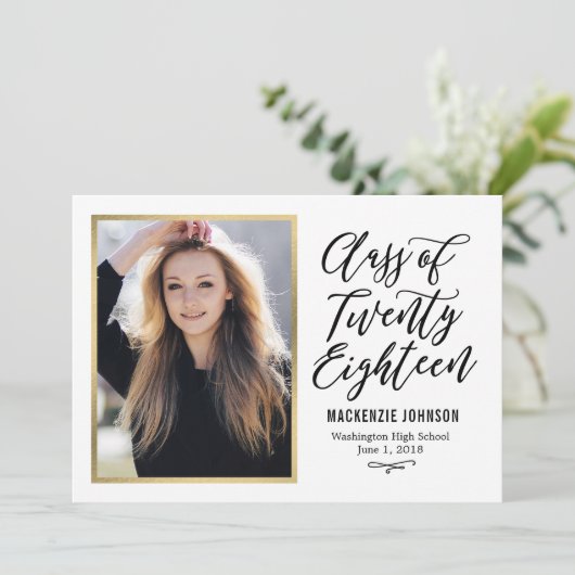 編集可能なカラーの卒業カード クラシックライティング 案内状 (スタンド正面)