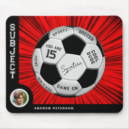 編集可能なサッカーボール モダンレッドのマイルストーン 誕生日 マウスパッド