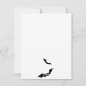 編集可能なハロウィンパーティーの招待状 黒いコウモリ 車 シーズンカード (裏面)