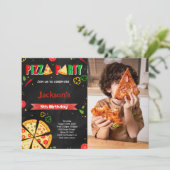 編集可能なピザフォトへの招待 招待状 (スタンド正面)