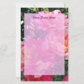 編集可能なピンクと白のストライプのバラ 便箋 (正面)