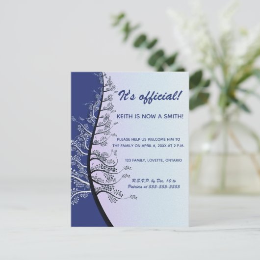 編集可能なブルーファミリーツリーの採用お祝い インビテーションポストカード (スタンド正面)