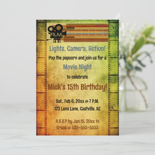 編集可能なムービーナイト誕生日パーティー 招待状 (スタンド正面)