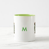編集可能な名前とモノグラム付き緑の亀 ツートーンマグカップ (中央)