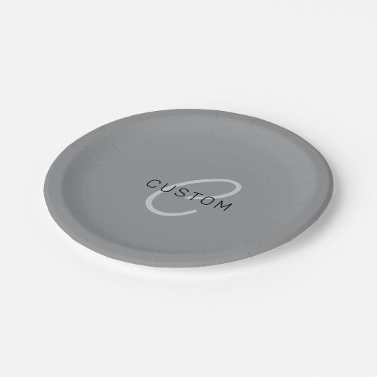 編集可能な名前または挨拶 | 黒と濃いグレー ペーパープレート (アングル)