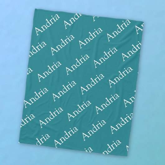 編集可能な名前タイル付きモノグラム フリースブランケット