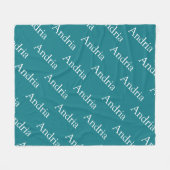 編集可能な名前タイル付きモノグラム フリースブランケット (正面(横))