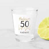 編集可能な年齢が良い金ゴールド誕生日パーティーの好意 ショットグラス (正面)