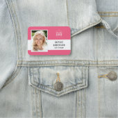 編集可能な背景色ロゴの追加写真 名札 (インサイチュ)