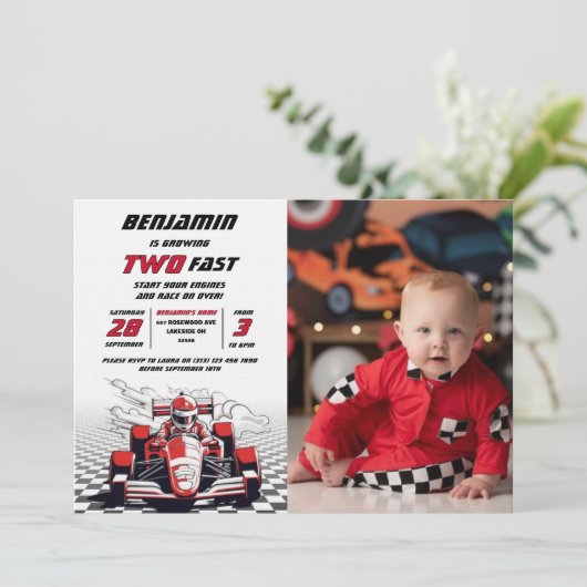 編集可能な2高速レーシングカー写真の誕生日パーティー 招待状 (スタンド正面)