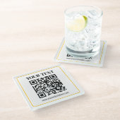編集可能なQRコードとイエローゴールドの縁取りテキスト ガラスコースター (アングル)
