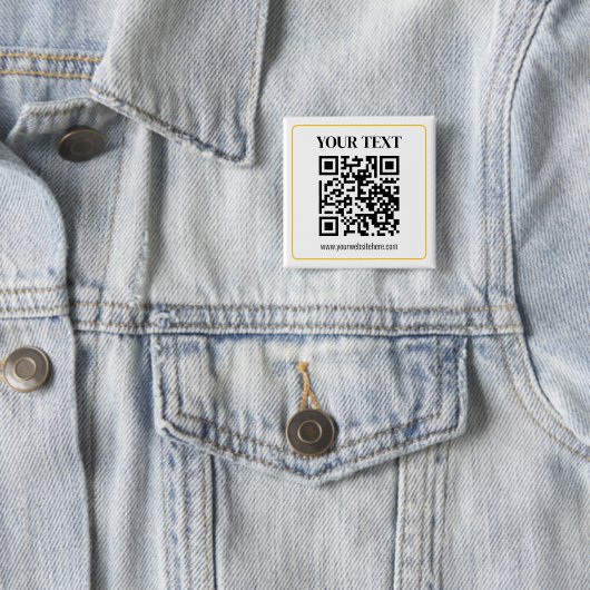 編集可能なQRコードとイエローゴールドの縁取りテキスト 缶バッジ (インサイチュ)