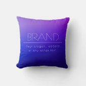 編集可能エレガント文字とフェモダンーディングパープルカラー クッション (正面)