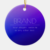 編集可能エレガント文字とフェモダンーディングパープルカラー セラミックオーナメント (正面)