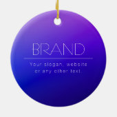編集可能エレガント文字とフェモダンーディングパープルカラー セラミックオーナメント (裏面)