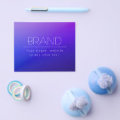 編集可能エレガント文字とフェモダンーディングパープルカラー チラシ (シングル)