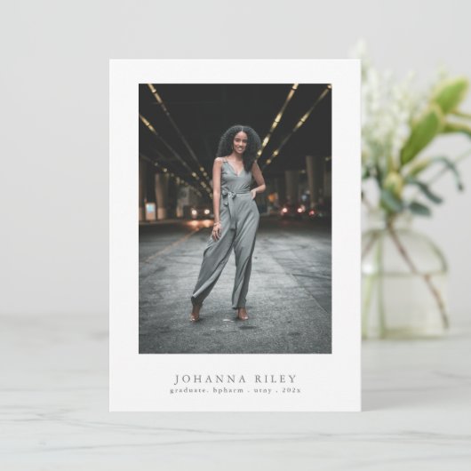 編集可能エレガント文字写真大学卒業 案内状 (スタンド正面)