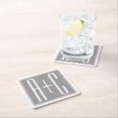 編集可能カップルイニシャル |白とグレー スクエアペーパーコースター (インサイチュ)