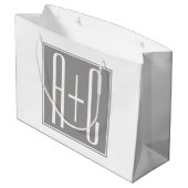 編集可能カップルイニシャル |白とグレー ラージペーパーバッグ (裏面アングル)