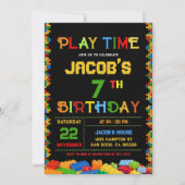 編集可能カラフル建物ブロック誕生日パーティ 招待状 (正面)