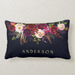 編集可能カラーネイビーマルサラ素朴ボホフローラ ランバークッション<br><div class="desc">変更可能な背景色。ボヘミアンスタイルルンバーピロー水色イラストレーションブルゴーニュ、マルサラ、赤とピンクの牡丹とネイビーブルーの背景に羽をアクセント付いたバラ。秋/秋/冬、フローラ、ボヘミアンスタイルイベントに最適。一致するアイテムも利用可能である。*色クリックやフォントやサイズを変更カスタマイズするには、「」ボタンをクリックしてください。</div>