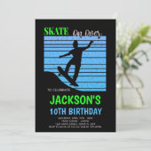 編集可能グリーン&ブルースケーターパーティー招待状 招待状 (スタンド正面)