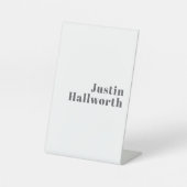 編集可能スタイリッシュレトロモダン文字 | グレイ 台座サイン (正面)