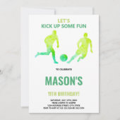 編集可能ボーイズスポーツパーティーカード（フィールドとボール付き） 招待状 (正面)