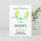 編集可能ボーイズスポーツパーティーカード（フィールドとボール付き） 招待状 (スタンド正面)