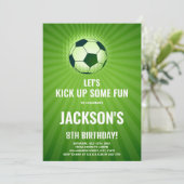 編集可能ボーイズスポーツパーティーカード（ボール&フィールド付き） 招待状 (スタンド正面)