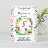 編集可能ボーイバグ誕生日パーティー 招待状 (スタンド正面)