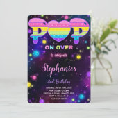 編集可能ポップ・アートのit誕生日招待状 招待状 (スタンド正面)