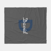 編集可能モダンダークグレー&ブルーネーム&モノグラム フリースブランケット (正面(横))