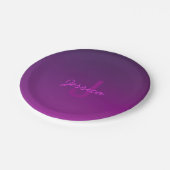 編集可能モダンモノグラムの文字と紫グラデーション ペーパープレート (アングル)