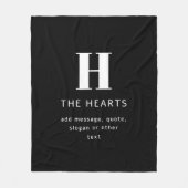 編集可能モダンモノグラム名とメッセージ |黒 フリースブランケット (正面)