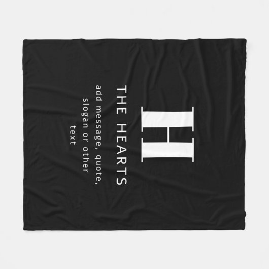 編集可能モダンモノグラム名とメッセージ |黒 フリースブランケット (正面(横))