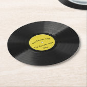 編集可能レトロビニールレコード(黄色い中央) ラウンドペーパーコースター (アングル)