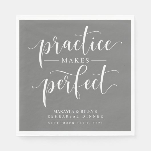 練習でリハーサルのディナーを完成 スタンダードランチョンナプキン (正面)