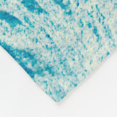 緻密な生地で作られたテクスチャードの青い背景。コン フリースブランケット (角)