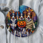 縁どCollie Dogs Trick-or-Treating in Halloween 缶バッジ (インサイチュ)